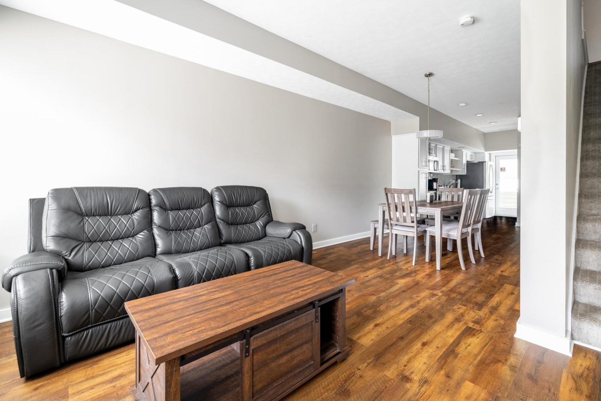 Luxury Downtown Townhome Unit 7 Cleveland Extérieur photo