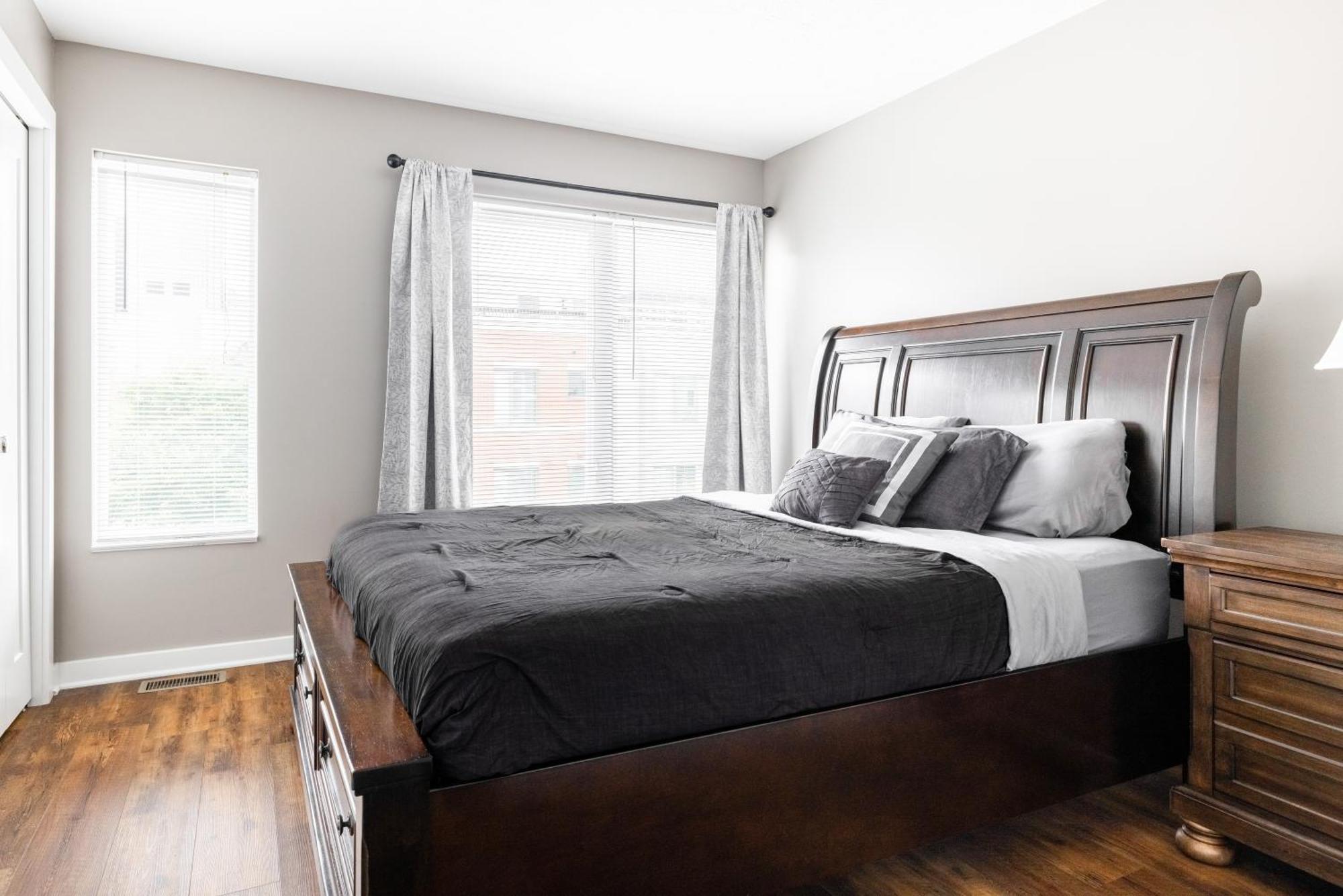 Luxury Downtown Townhome Unit 7 Cleveland Extérieur photo
